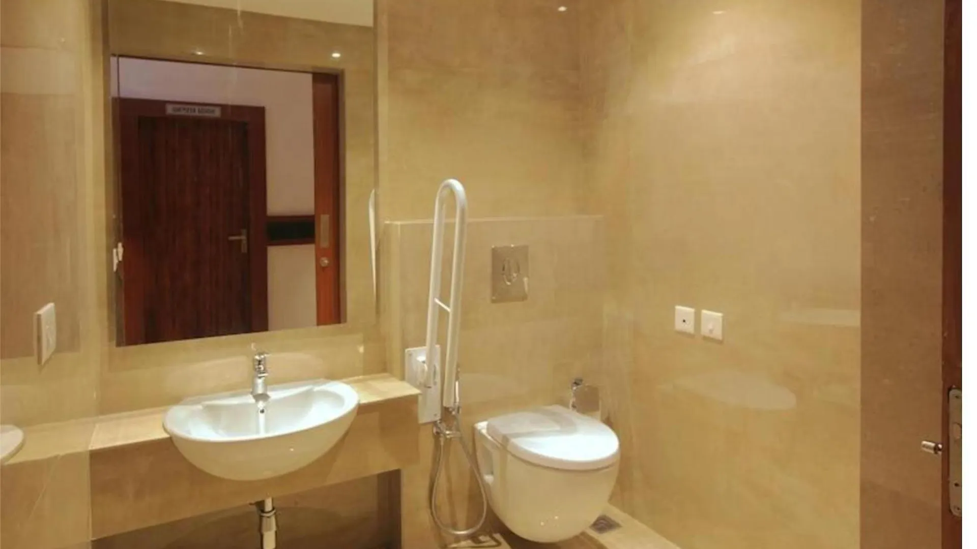 *** Hotel Park Residency Koothattukulam Kuttāttukulam India